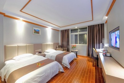 为什么速8酒店加盟品牌结合远程健康管理服务成为投资者首选？